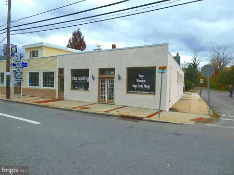Retail Space in Mays Landing