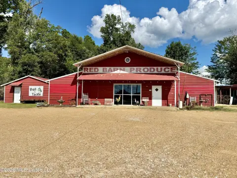 Equipped Grocery And Convenience Store