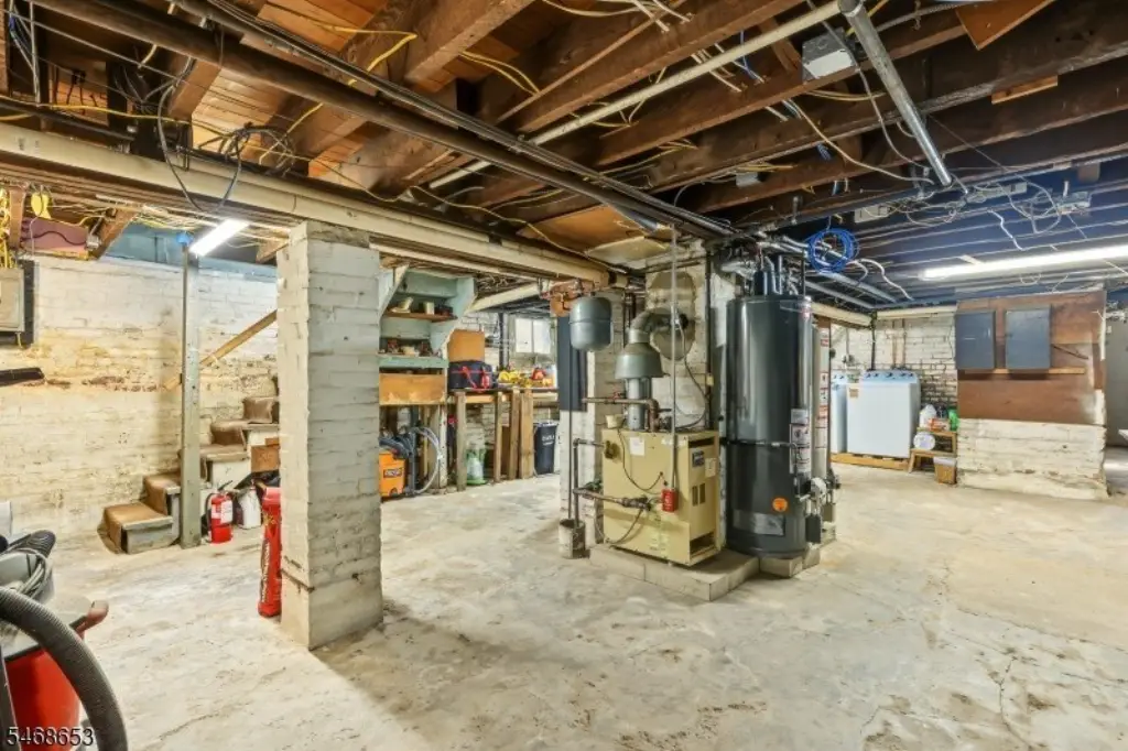 Picture 36
