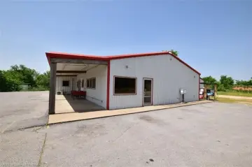 Highway 59 Commercial Investment Opportunity