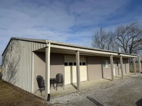 Commercial Building on Prime Location