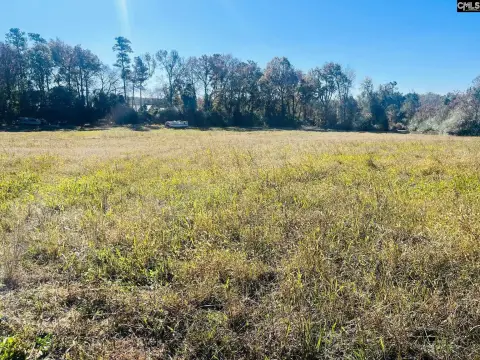Leesville Acreage: Rural Living Awaits