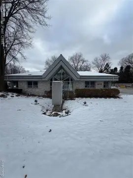 Sterling Heights Retail Opportunity