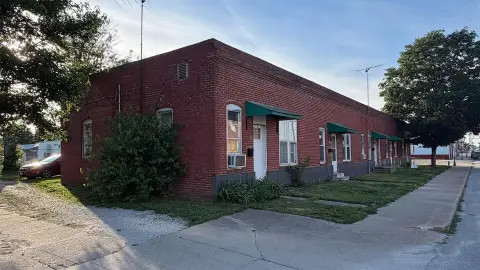 Multifamily Apartment Building