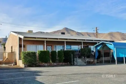 Commercial Building with Highway Frontage