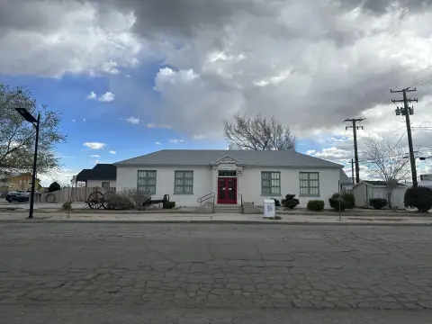 Drive-Through Restaurant Building