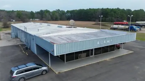 Picture of Automotive properties at Main St 2002, Logansport, LA