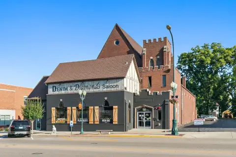 Renovated Multi-Level Restaurant Building