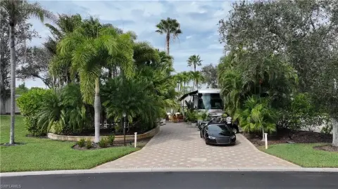 Upgraded Motorcoach Lot in Naples