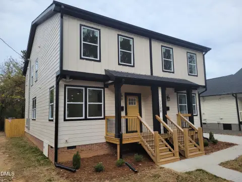Modern Duplex Near Downtown Durham