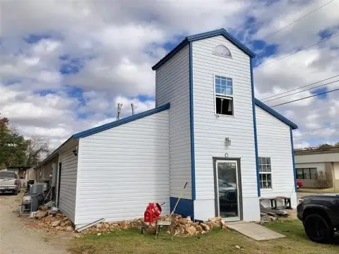 Tahlequah Mixed-Use Commercial Property