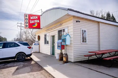 Established Bar and Restaurant For Sale