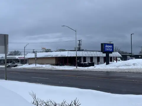 High-Visibility Commercial Property in Escanaba