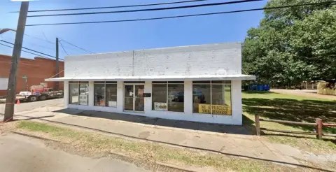 Mechanic Shop with Retail Storefront
