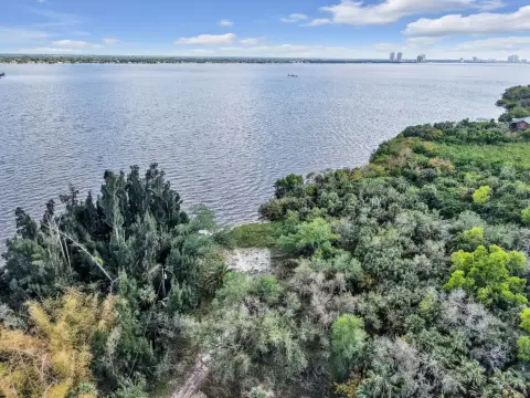 Waterfront Land on Caloosahatchee River