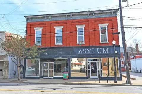 Latonia Commercial Space For Rent