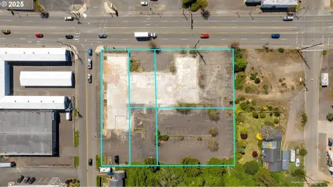 Prime Commercial Land in CoosBay
