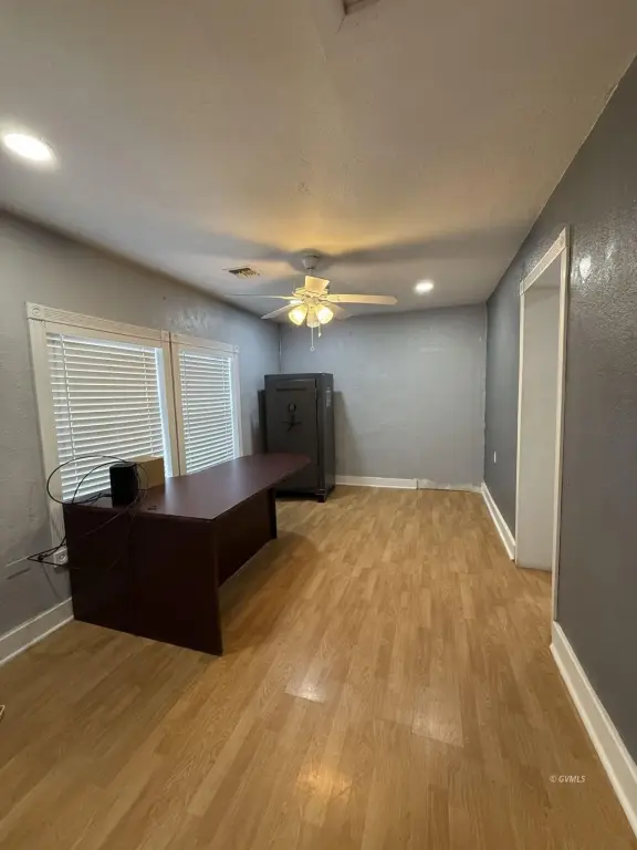 Picture 12