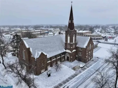 Versatile Commercial Structure in Hibbing