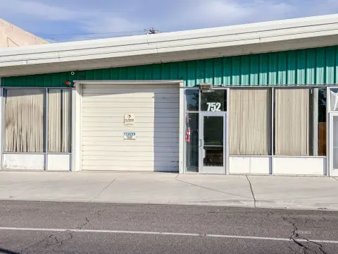 Flex Space with Alley Access