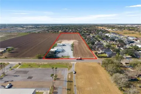 8-Acre Tract Near Expressway