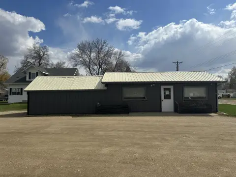 Updated Flex Space with Garage