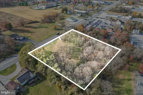 Commercial Land in New Oxford