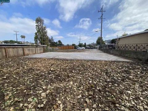 Residential Lot in Established Neighborhood