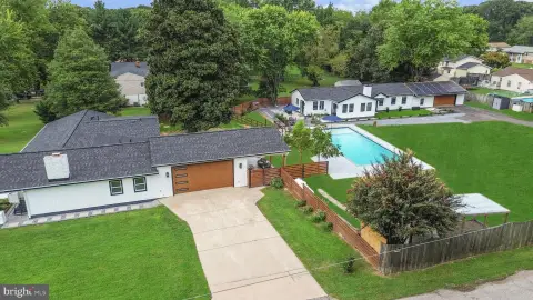 Renovated Duplex with Private Pool