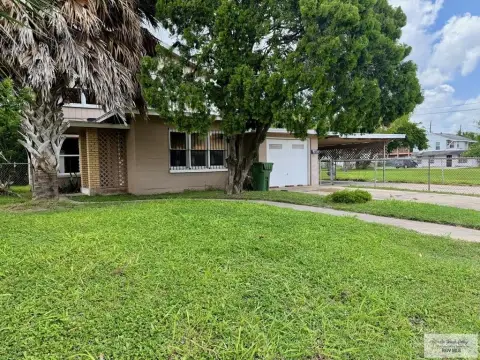 Commercial/Residential Opportunity in Brownsville