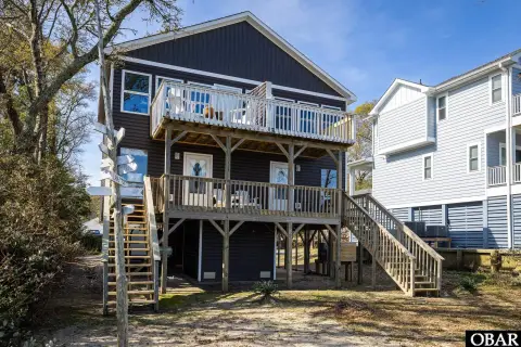 Soundfront Duplex With Private Dock