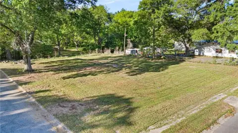 Commercial Lot in Opportunity Zone
