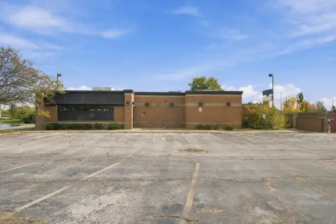 Restaurant with Patio