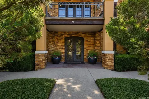 End-Unit Condominium