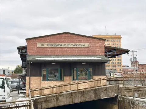 Storefront Space with High Ceilings