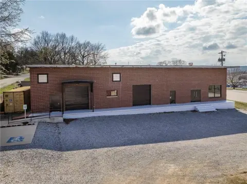 Refurbished Warehouse in South Fayetteville