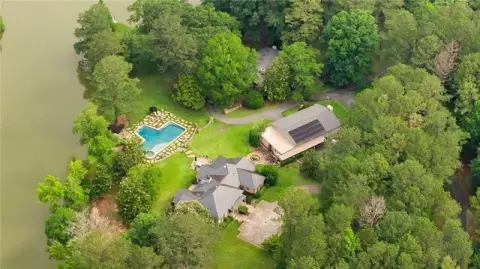 Lakefront Equestrian Property