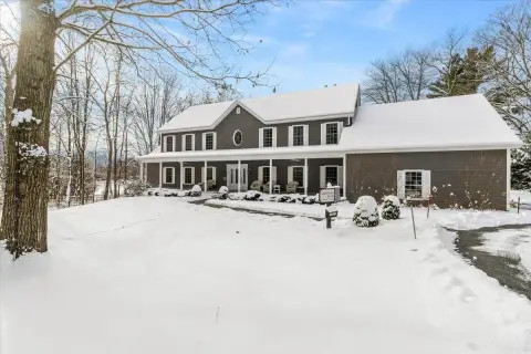Furnished Bed & Breakfast Retreat