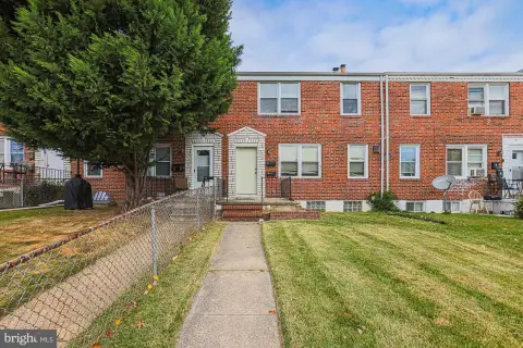 Charming Two-Unit Home in Parkville