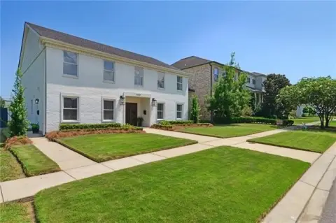 Versatile Income-Producing New Orleans Duplex