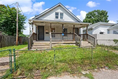 Remodeled Duplex with Garage