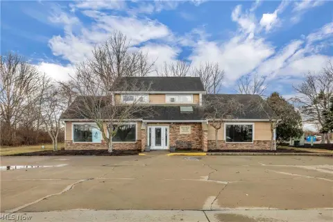 Versatile Freestanding Commercial Building