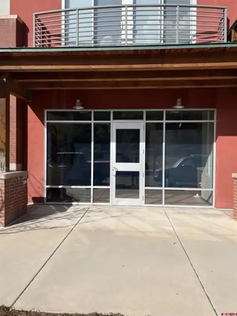 Upscale Space Near Animas River