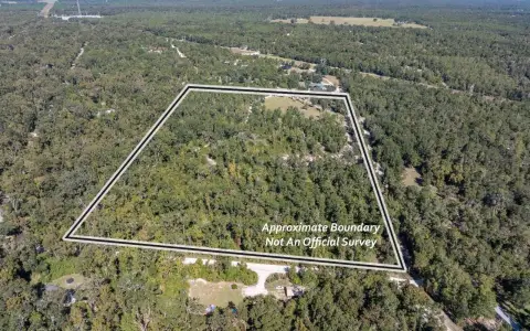 Picture of Land at SW Illinois St 843, Fort White, FL