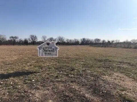 Sanger, TX Improved Corner Lot
