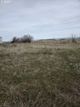 Land in Condon, Oregon