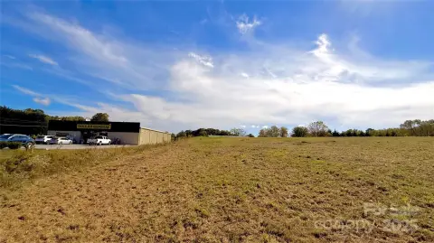 Land Near Glenn Bridge Road