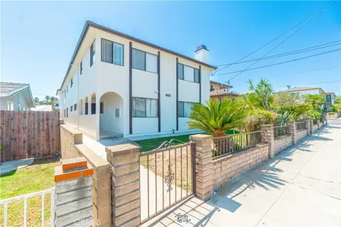 San Pedro Fourplex with Upside