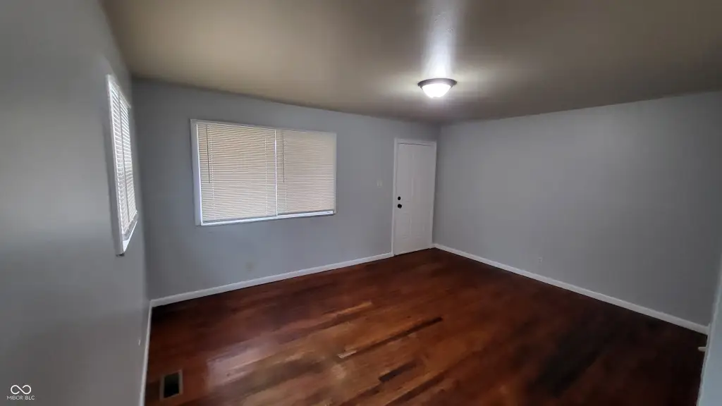 Picture 3
