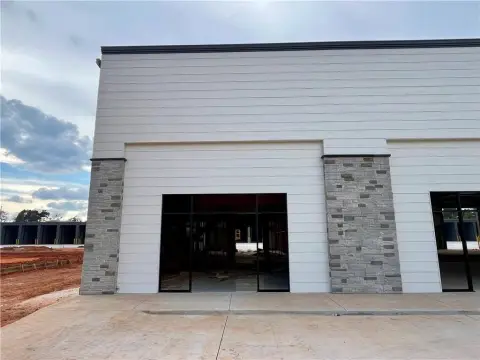 New Commercial Space in Ponchatoula